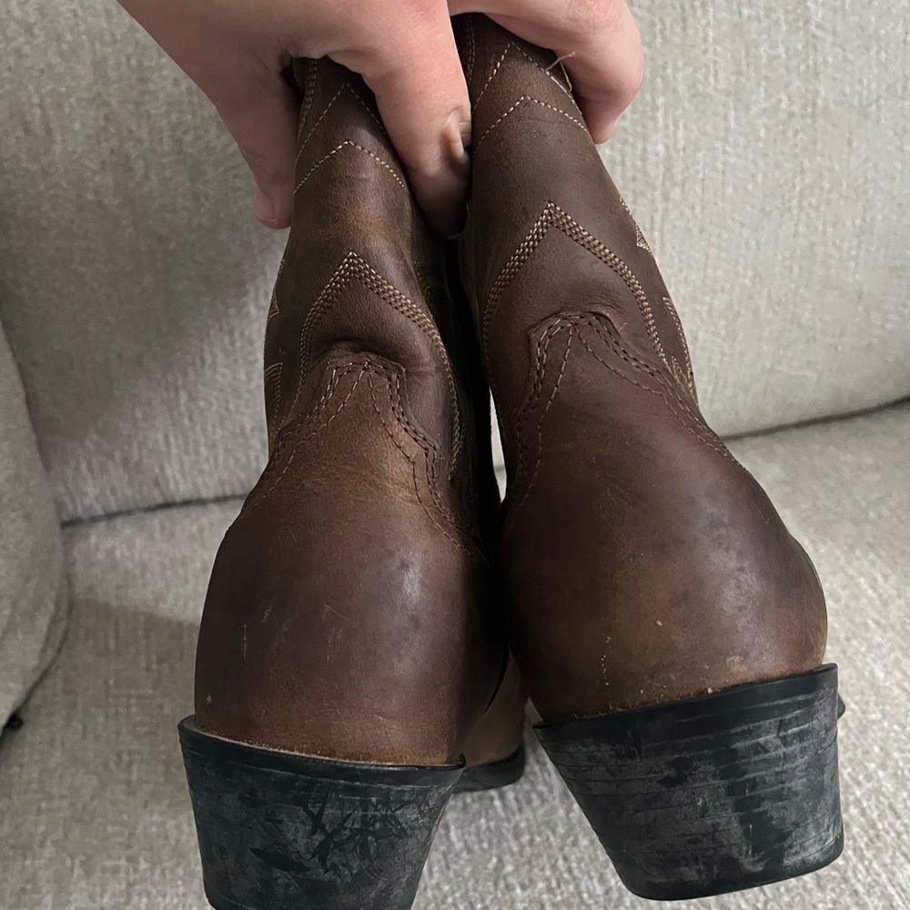 Ariat Classic Tan Leather Boots Women - Picture 4 of 8